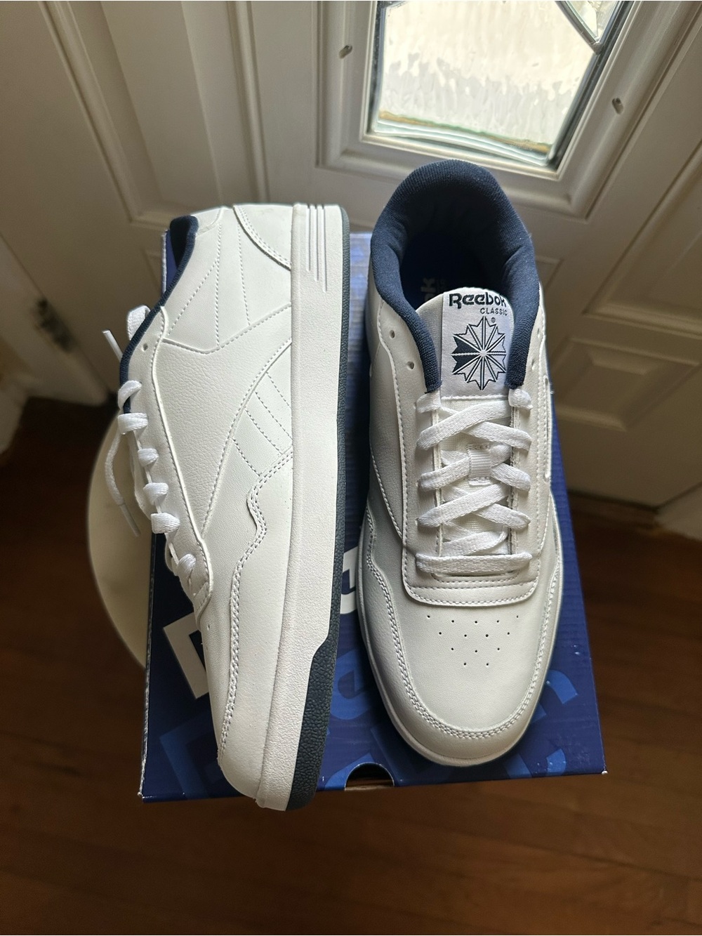 Reebok Club MEMT Men's Shoes White/Navy Leather - Picture 9 of 12